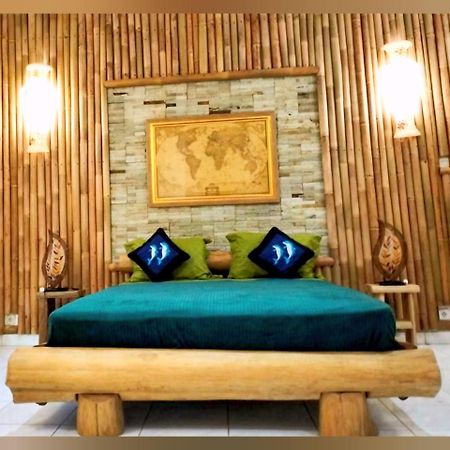 Kaia Lovina Guest House Junior Suite Buitenkant foto