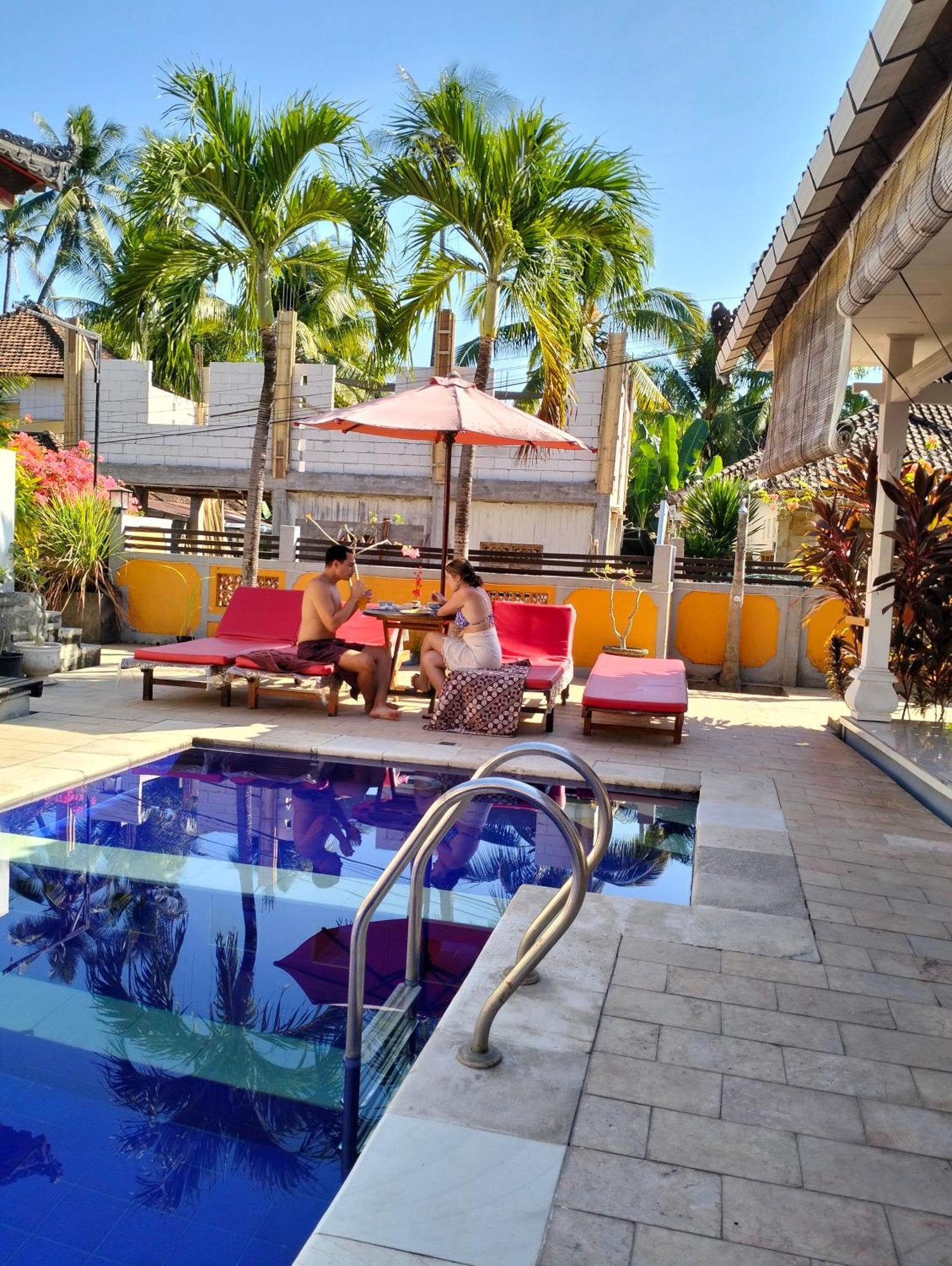 Kaia Lovina Guest House Junior Suite Buitenkant foto