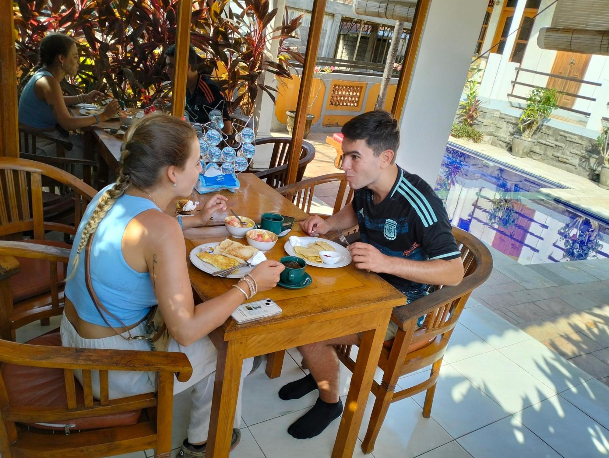 Kaia Lovina Guest House Junior Suite Buitenkant foto