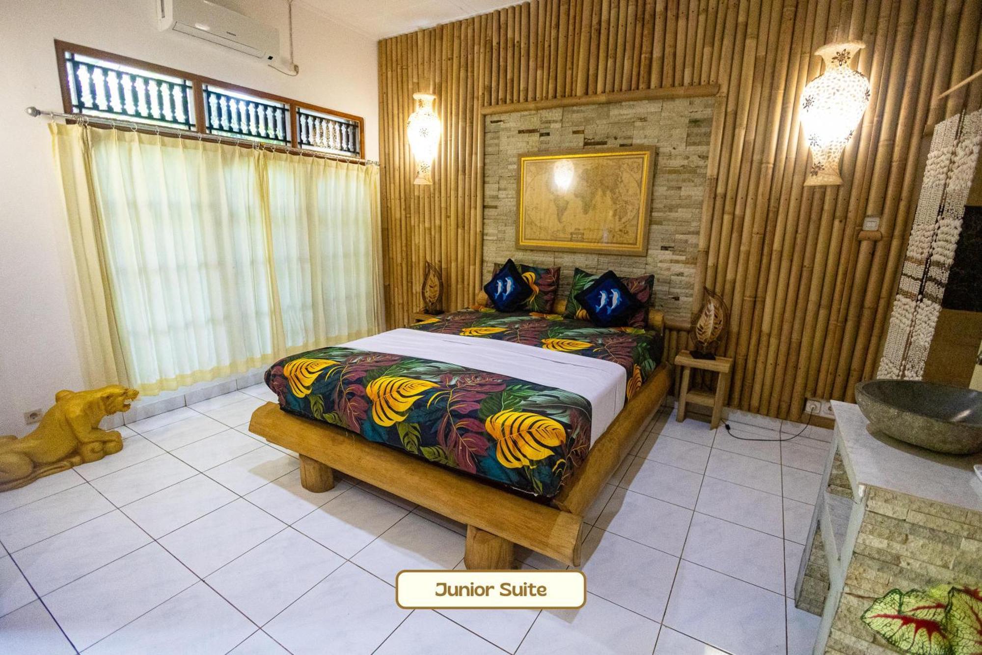 Kaia Lovina Guest House Junior Suite Buitenkant foto